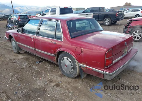 1989 Oldsmobile Delta 88 Royale z USA, uszkodzony, nr VIN 1G3HN54C3KW314036